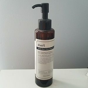 Klairs Gentle Black Deep Cleansing Oil